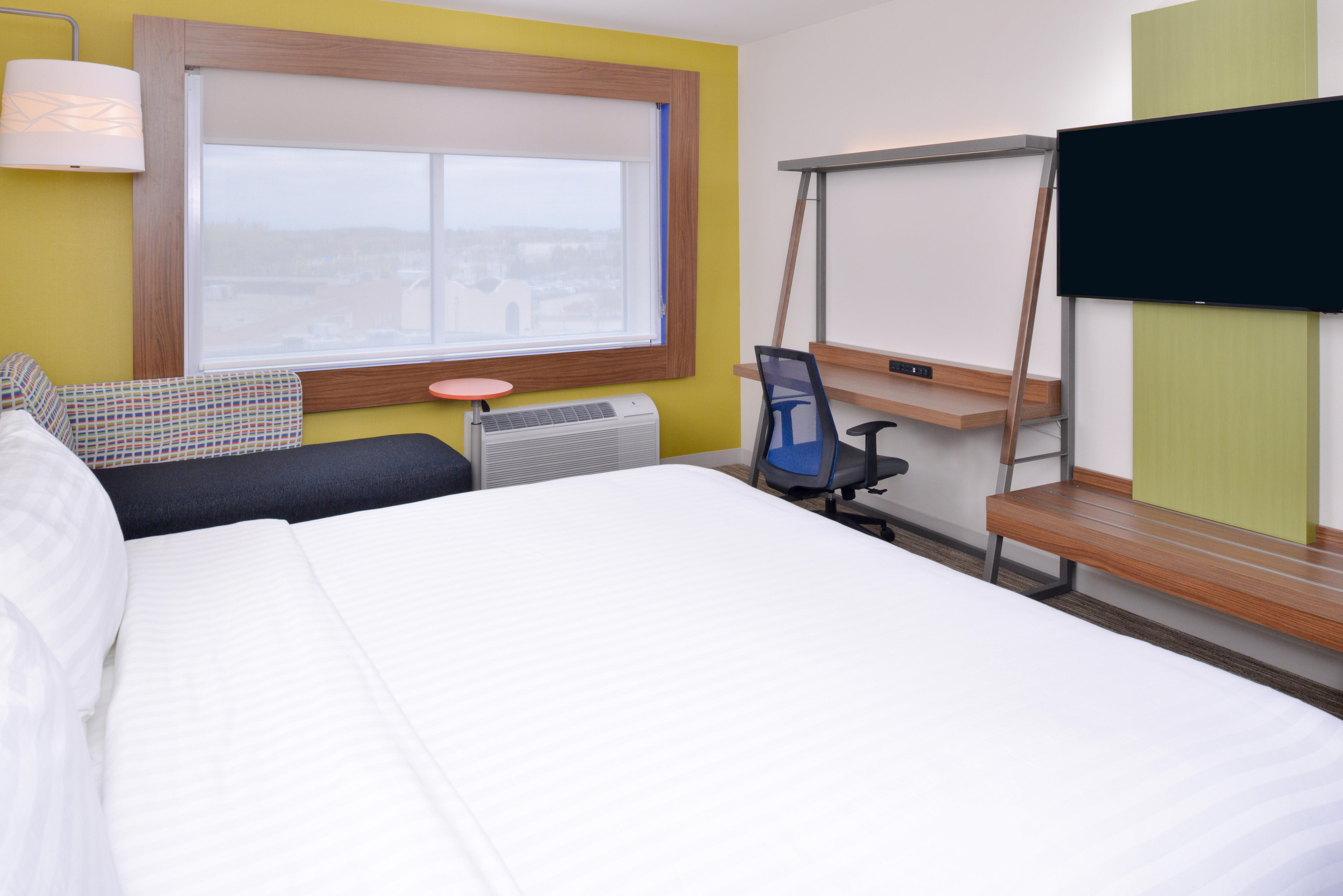 Holiday Inn Express & Suites Madison By Ihg Exterior foto